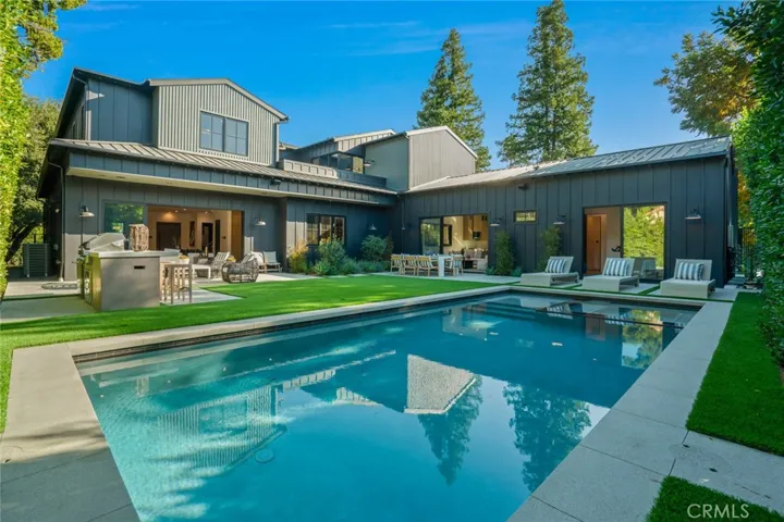 4955 Haskell Avenue, Encino, California 91436