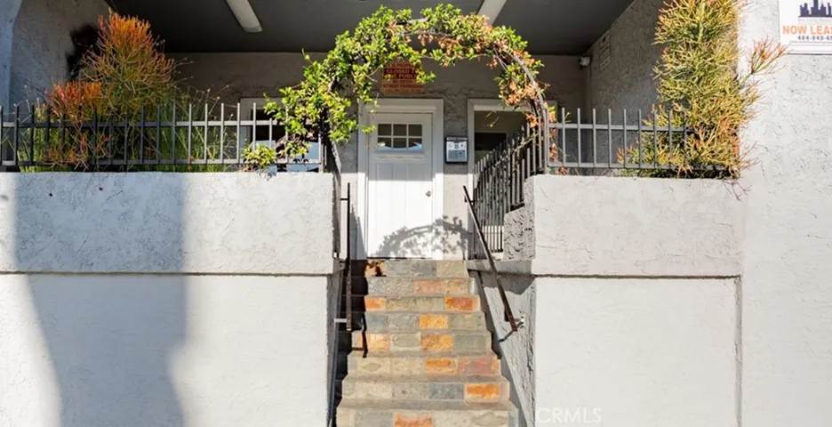 1913 W 3rd St., Los Angeles, California 90057