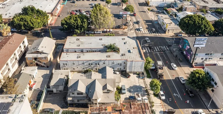 1913 W 3rd St., Los Angeles, California 90057