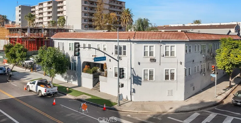 1913 W 3rd St., Los Angeles, California 90057