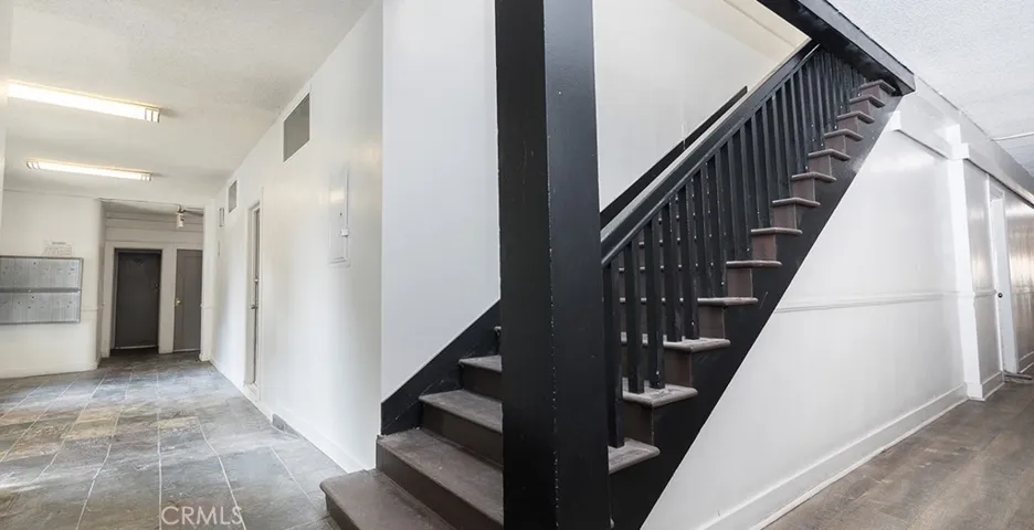 1913 W 3rd St., Los Angeles, California 90057