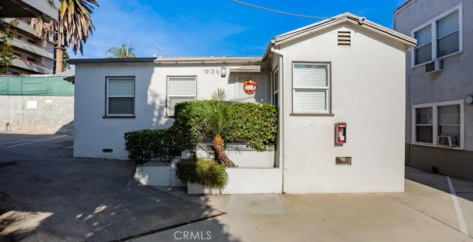 1913 W 3rd St., Los Angeles, California 90057