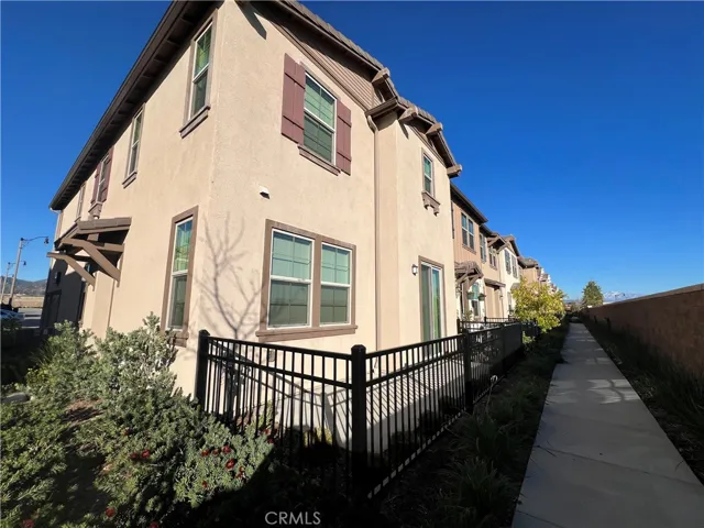 16502 Casa Grande Avenue 601, Fontana, California 92336