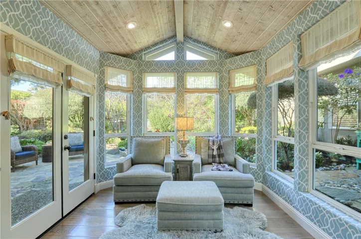 6255 Somerset Way, Cambria, California 93428