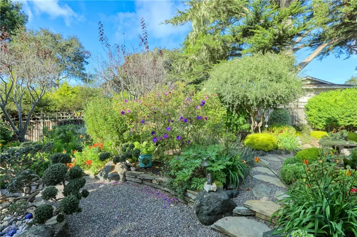 6255 Somerset Way, Cambria, California 93428
