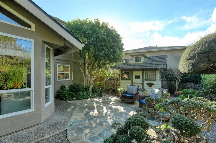 6255 Somerset Way, Cambria, California 93428