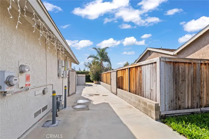 10040 Ontario Street, Riverside, California 92503