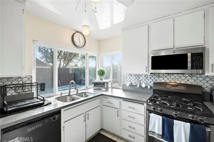 10040 Ontario Street, Riverside, California 92503