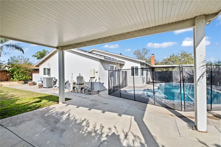 10040 Ontario Street, Riverside, California 92503