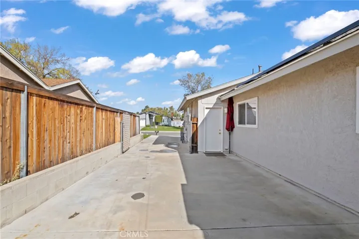 10040 Ontario Street, Riverside, California 92503