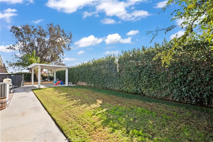 10040 Ontario Street, Riverside, California 92503