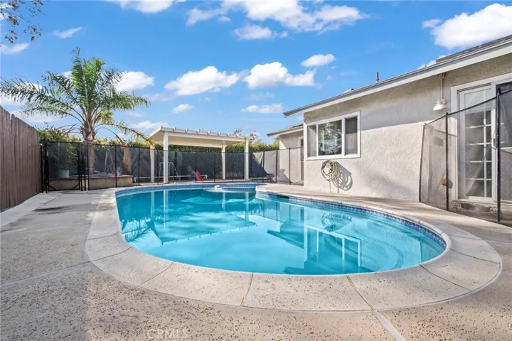 10040 Ontario Street, Riverside, California 92503