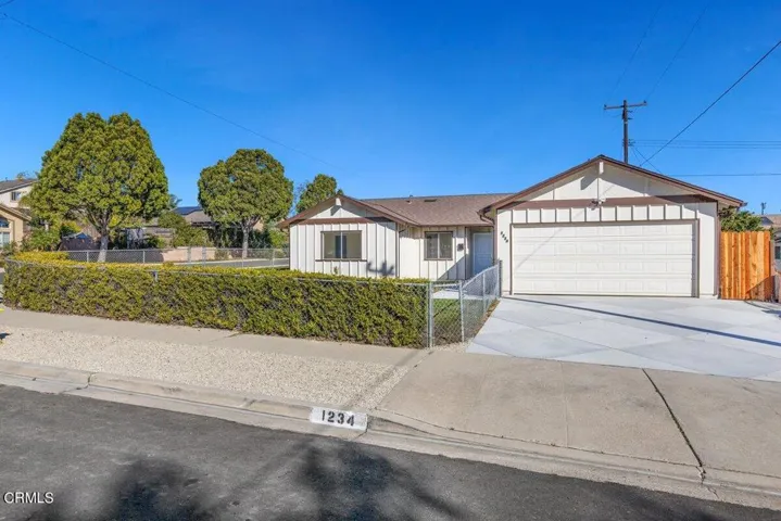 1234 Mead Driveway