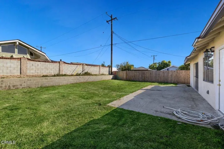 1234 Mead Backyard patio
