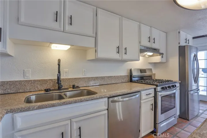 Kitchen upgraded with granite counters