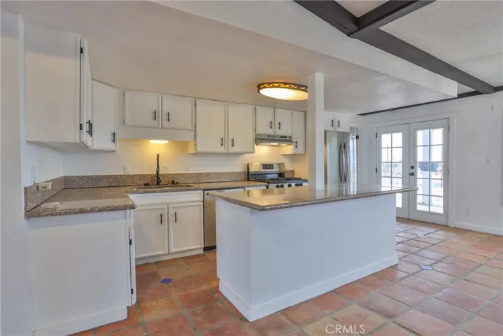 Kitchen with Island