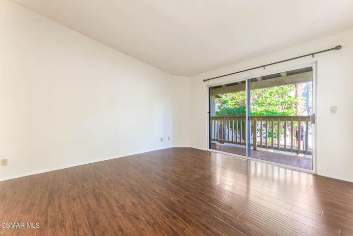 5717 Tascosa Ct  -  HsHProd - 17