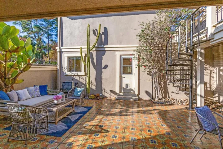 14690 Fieldstone Drive, Saratoga, California 95070