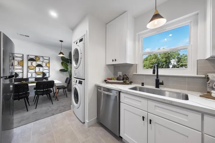 192 Everett Avenue, Palo Alto, California 94301