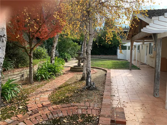 4352 Natoma Avenue, Woodland Hills, California 91364