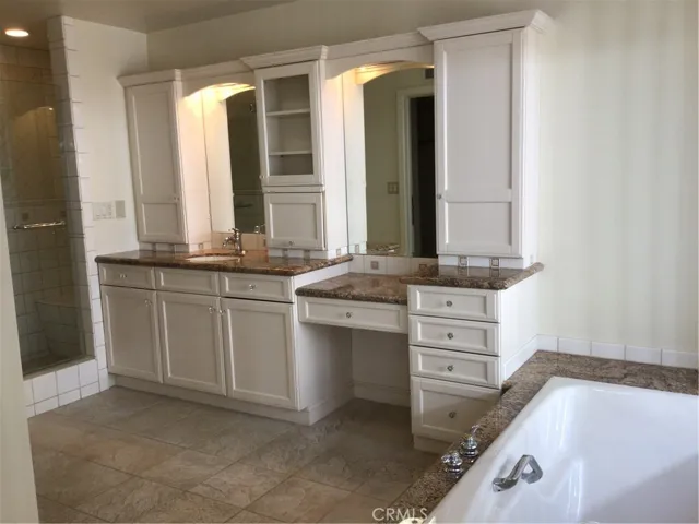 4352 Natoma Avenue, Woodland Hills, California 91364