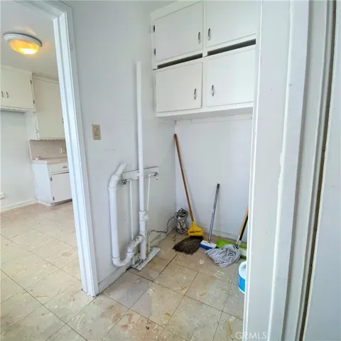 1264 Clela Avenue, East Los Angeles, California 90022