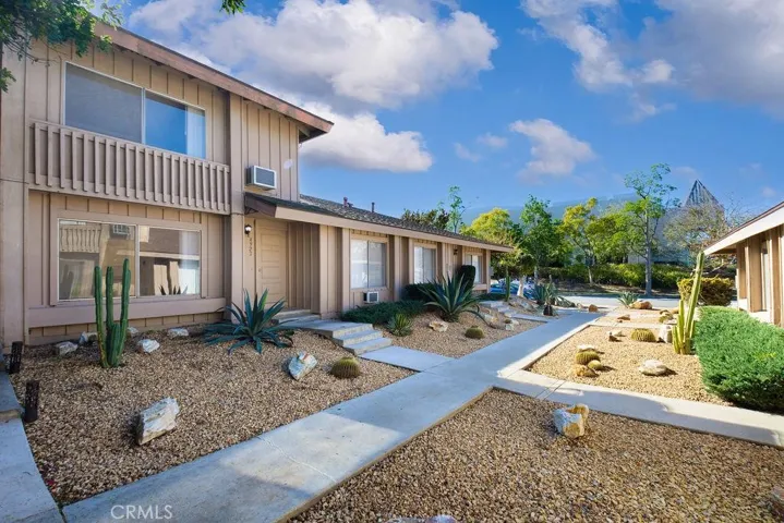 Desertscape Courtyard