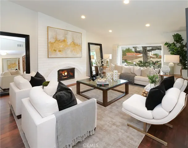 Living room with high ceiling