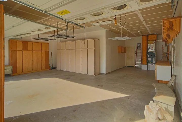 3 Car Garage