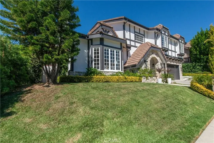 5957 Nora Lynn Drive, Woodland Hills, California 91367