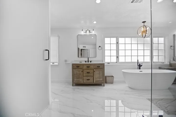5957 Nora Lynn Drive, Woodland Hills, California 91367