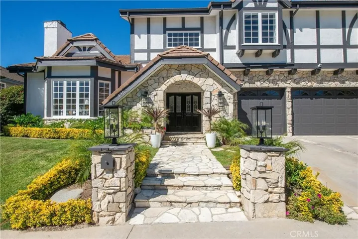 5957 Nora Lynn Drive, Woodland Hills, California 91367