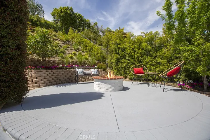 5957 Nora Lynn Drive, Woodland Hills, California 91367