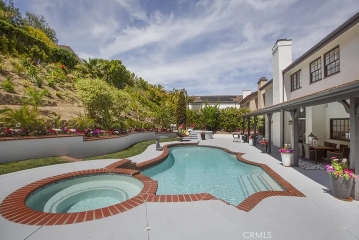 5957 Nora Lynn Drive, Woodland Hills, California 91367
