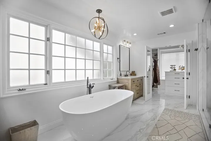 5957 Nora Lynn Drive, Woodland Hills, California 91367