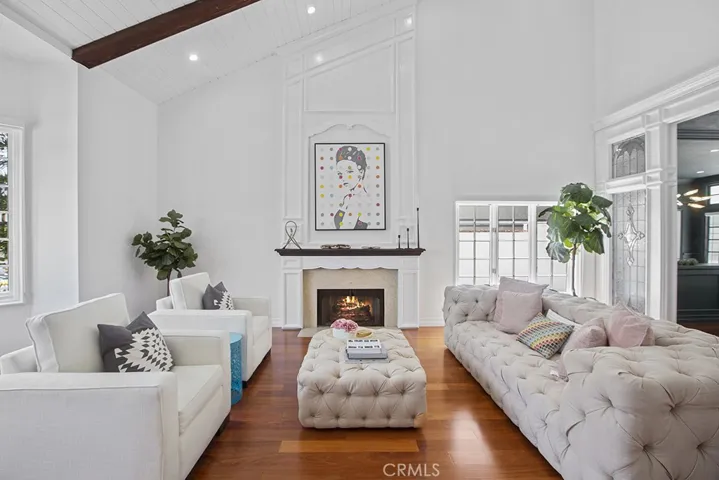 5957 Nora Lynn Drive, Woodland Hills, California 91367