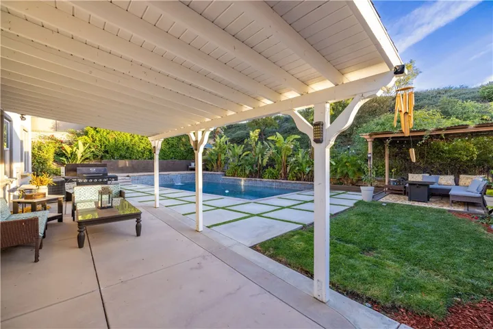 20316 Dorothy Street, Saugus, California 91350