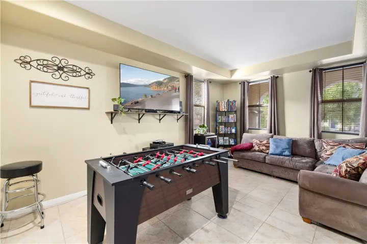 20316 Dorothy Street, Saugus, California 91350