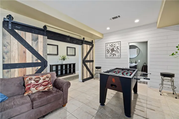 20316 Dorothy Street, Saugus, California 91350
