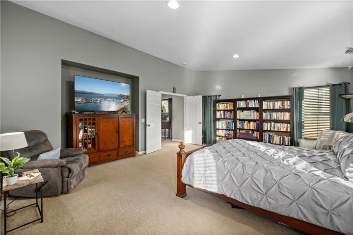 20316 Dorothy Street, Saugus, California 91350
