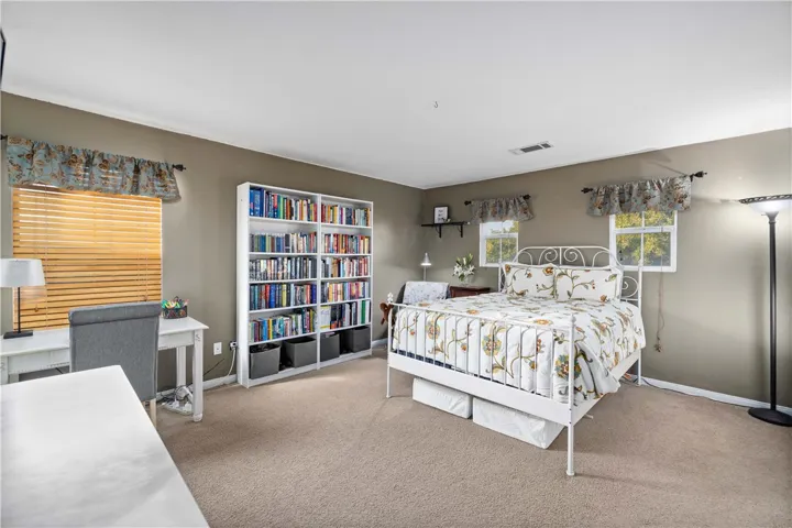 20316 Dorothy Street, Saugus, California 91350