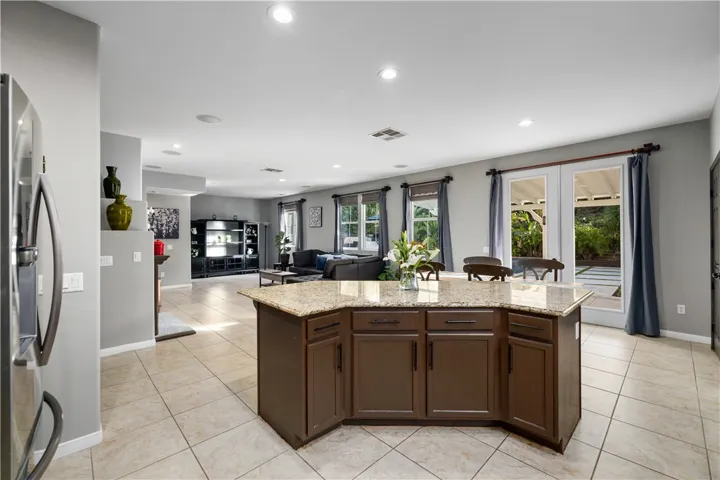 20316 Dorothy Street, Saugus, California 91350