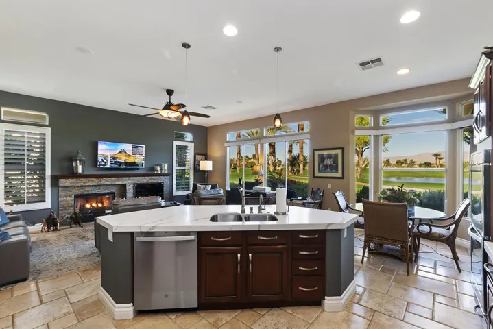 018_Kitchen