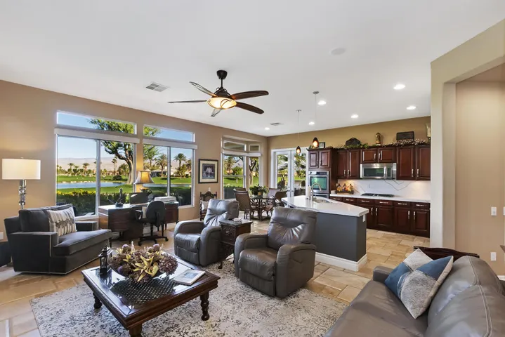 012_Family Room