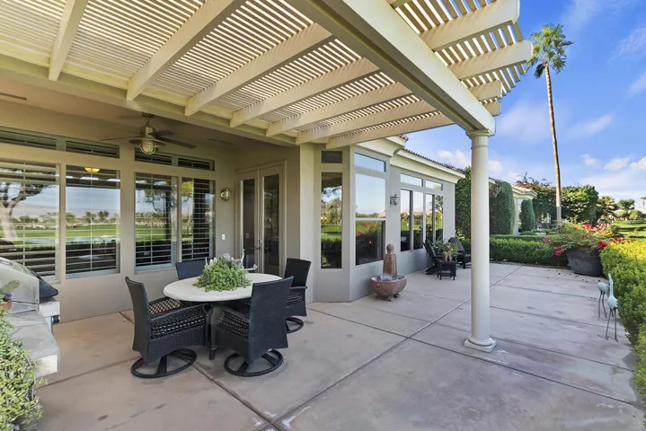 034_Covered Patio