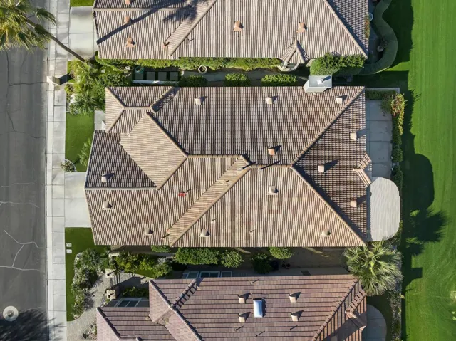 046_Top View