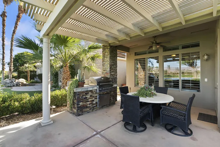 035_Covered Patio