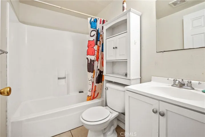 1056 S Idaho Street 33, La Habra, California 90631