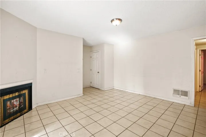 1056 S Idaho Street 33, La Habra, California 90631