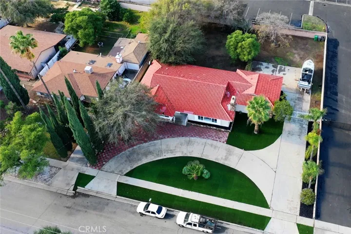 130 N Vicentia Avenue, Corona, California 92882